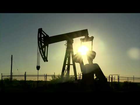 Video Thumbnail: Oil prices dip over 6% after US, Iran pause fighting