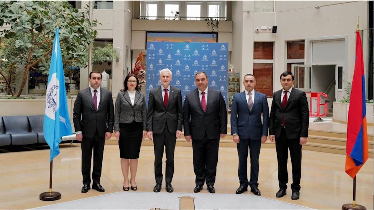 ER Polis rəisinin rəhbərlik etdiyi nümayəndə heyəti İnterpolun Baş Katibliyində olub