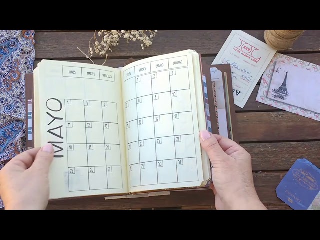 Vídeo relacionado con ANGAHE creating moments Diario de Viaje Vintage para Adultos | Cuaderno de Viaje y Agenda Personal | Incluye Recambio de Hojas Estilo Antiguo, Tarjetero para Pasaporte y Bolígrafo.
