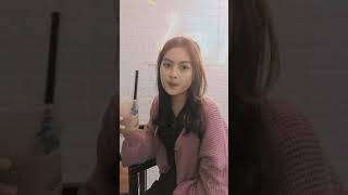 Download lagu Cewek cantik banget video mentahan buat halu #shorts #videohalu #videoprank mp3