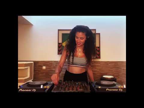 "Classic Music Company" DJ Set