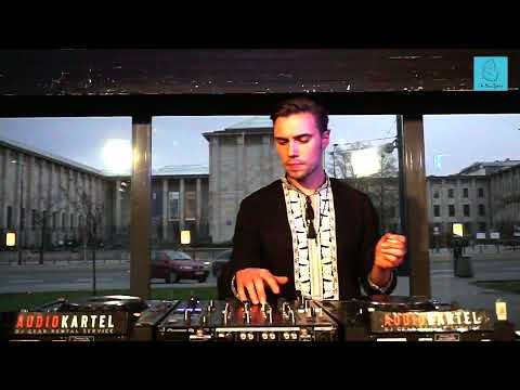 The Blue Oyster: Ivan Halyha / 24.04 / 17 - 18