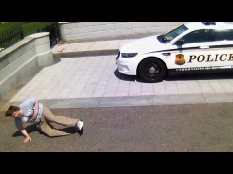 Man with gun shot at White House entrance Man with gun shot at White House entrance