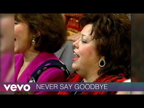 Looking For A City (Lyric Video/Live At Studio C, Gaither Studios, Alexandria, IN/1999)