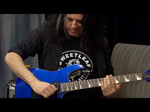Alex Skolnick Shows Ray Suhy His Approach to Sweep Picking