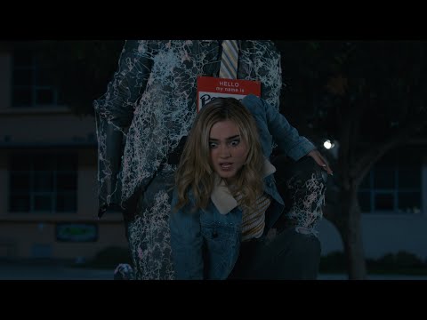 Katie Leads Taylor and Trip on a Senior Prank - American Housewife