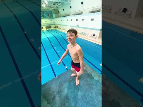 Can Mark jump off 10 meters diving board? 😎 #swimming #swimmingpool #diving #waterpark