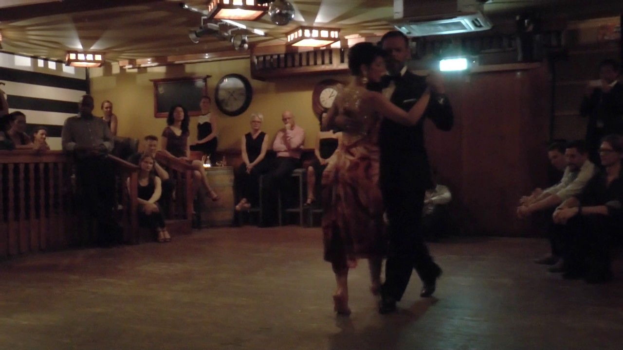 Fabian Peralta & Josefina Bermudez in Milonga Porteña (2) "Viviani"C.di Sarli