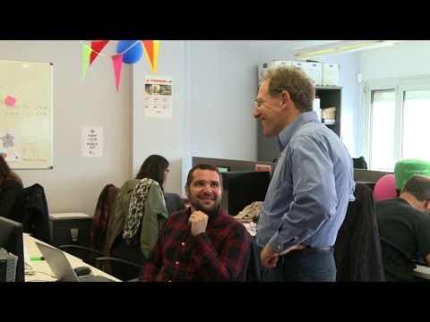 Departing Admiral boss gives employees $1,400 thank you gifts