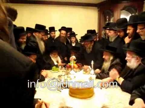 Skvere Rebbe Visiting Kretchif Rebbe From Yerushalayim Staying in Monsey - Shvat 5771