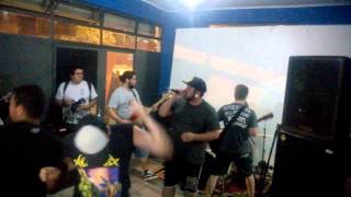 San Petter - Three&#39;s A Crowd (Belvedere cover) (Sexta Hardcore - Bar do Zé - Ibiúna/SP - 20/11/15)
