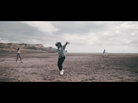BAYNK – Poolside [Official Music Video]