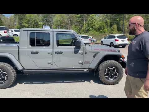 Aries ActionTrac Power Steps on Jeep Gladiator!!