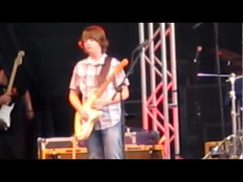 Quinn Sullivan - "Little Wing" (World Financial Center, NYC  / July 11, 2012)