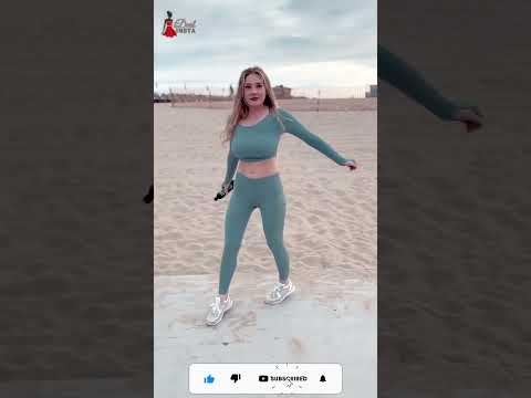 Bethany Lily April Biography, wiki, Fashion Model, Net Worth | Social Media Personality | TikToker.