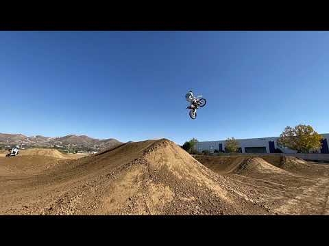 125 supercross day 1