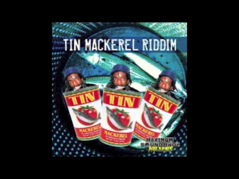 Burro Banton - Can't Get Me Out