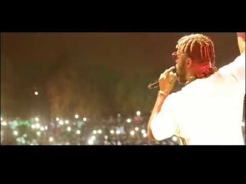 Dj Arafat Cadeau du siècle sur scène avec La China