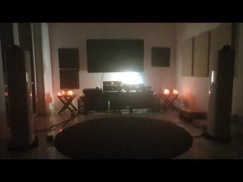 Lampizator Amber DAC 2  vs  Vincent DAC 7  -  Kamasi Washington I