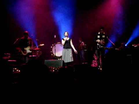 It Came Upon a Midnight Clear: Sara Groves and Jars of Clay live in Harrisburg 12/21/2008