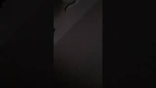 Morceau de sos d&#39;un terrien en détresse