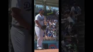 Fans Mock Clayton Kershaw 😂 🐐
