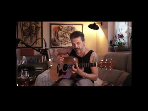 Adrian Despot - Un om cu o chitara // LIVE de pe Canapea - Impreuna mai puternici // 09.05.2020