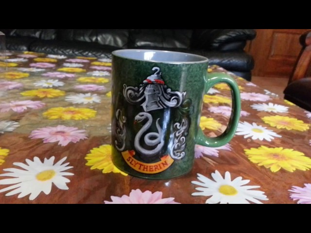 Vídeo relacionado con Half Moon Bay - Taza de Harry Potter - 400 ml - Taza de cambio de color - Taza de uniforme Slytherin - Regalos de Slytherin