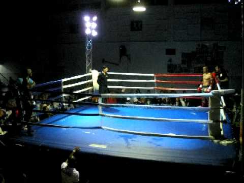 Marco StaMaria April 2011 Muay Thai - (R1/3)