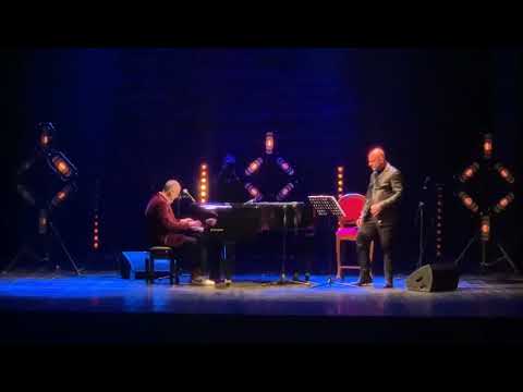 Lorenzo Hengeller e Raiz in “tuca-tuca” dal vivo al teatro Trianon (11/02/22)