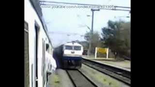 preview picture of video 'WDP4 20032 Running away with Empty Rake of Narayanadri Express.'