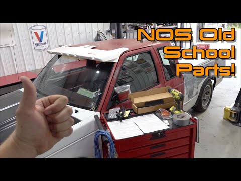 Installing a NOS Lund MoonVisor...Plus Other Cool Stuff! S10 Restomod Ep.17