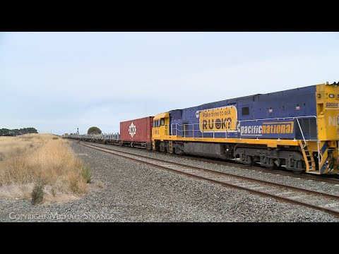 Pacific National 1MP2 Freight Train With Containers & Steel Wagons (26/3/2023) - PoathTV Railways