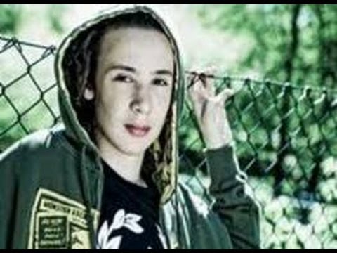 Junior Natural - what is going on (with Lyrics:) Every day Riddim