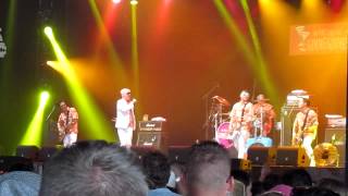 Me First And The Gimme Gimmes - Don&#39;t Cry For Me Argentina @ Lowlands 2012