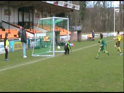 Wilhelmus F1-ADO F1 0-6 gescoord door Hakan op aangeven van Sergi Roeleveld April 2007.avi