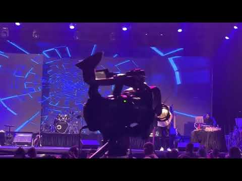 DJ MAKER BREAKER FIRE BABY CONCERT PERFORMANCE