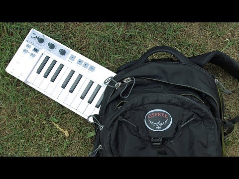 WHATS IN MY SYNTH TRAVEL BAG?