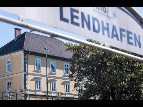 "Erstbezug nach Sanierung" Dreizimmer Altbauwohnung am Lendkanal