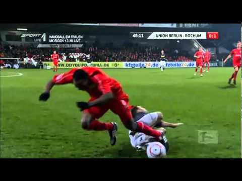 Ciudado Asesino Suelto !! (Patada asesina Futbol)