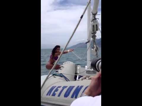 Cinthia Santos campanha moda praia em Ilha Bela