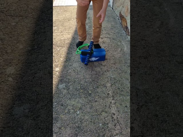Vídeo relacionado con Toyzey Pogo Stick 3-12 Años - Juguete para Niños y Niñas, Regalos de Cumpleaños para Chicos y Chicas