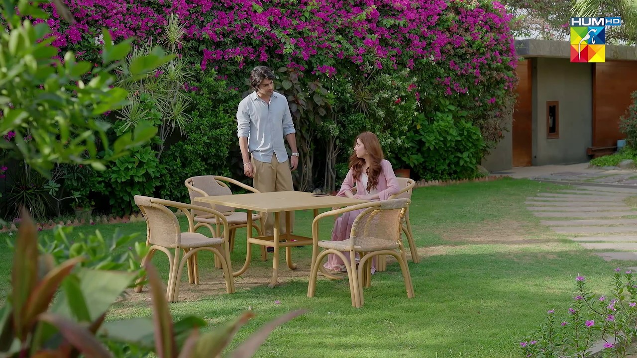 Kyun Itna Gussay Mein Ho Tum Zeniya..! Naraz Hai Zindagi - HUM TV