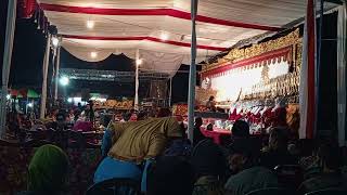 Download lagu Gending Pepeling Dalang Eko suwaryo lapangan sumilir kemangkon mp3 Download lagu Gending Pepeling Dalang Eko suwaryo lapangan sumilir kemangkon mp3