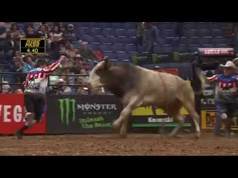 Eduardo Aparecido bucks off Johnny Ringo (PBR)