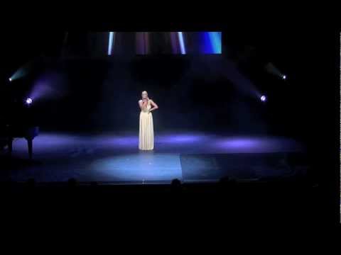 Kate Matl : Skyfall live