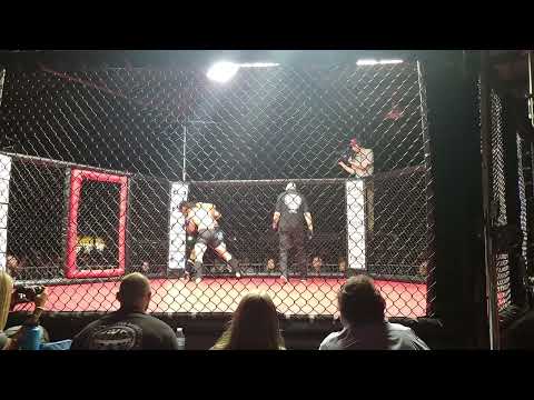 Barry Barrientos (CPMMA) vs Chase Moeller MMA fight Stellar Fights 51