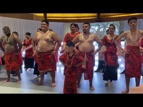 Siva Laia - Manū family Siva Samoa. M&M Wedding!