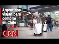 Decenas de turistas argentinos viajan de compras a Chile: “Está todo más barato que en Argentina”