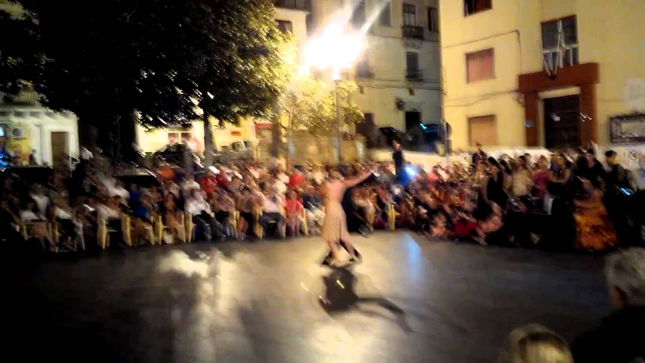 Ezequiel Paludi e Geraldin Rojas - Piazza della Repubblica Pizzo di Calabria